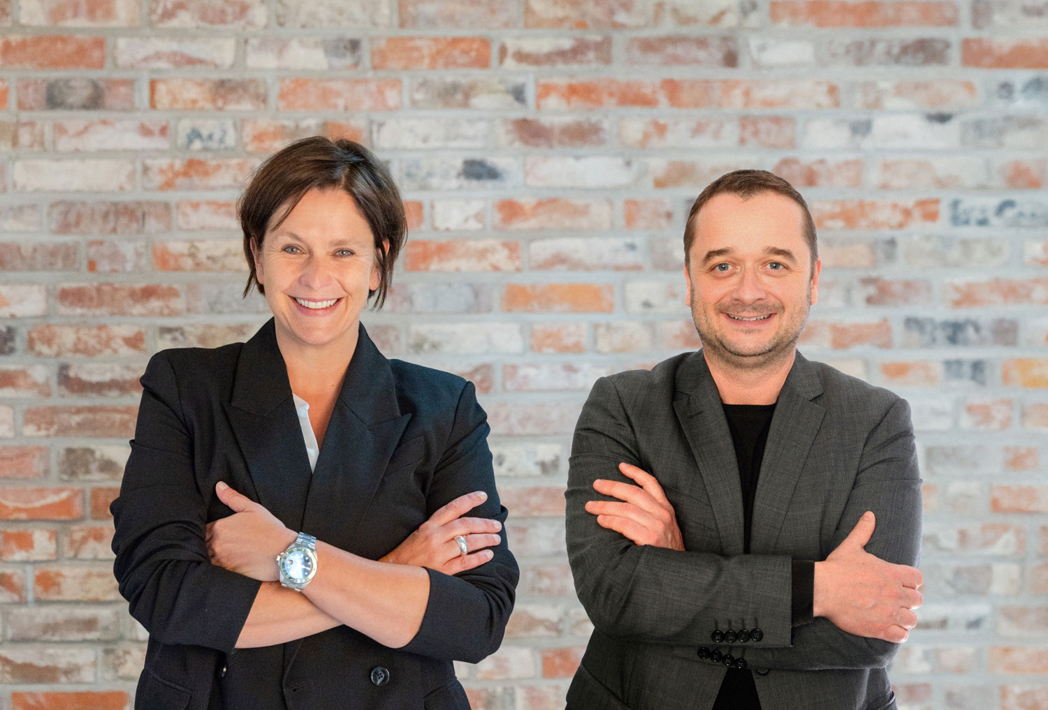 Journalistin und Podcasterin Christina Scheuer und Pastor Philipp Katzmann