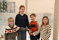 Neue Radiosendung aus Bielefeld: „Tigerstark mit Sammy“ erklärt Kindern das Kinderzentrum Bethel Auf Entdeckungstour im Kinderzentrum Bethel: (v.l.) Die Juniorreporterinnen und -reporter Philipp, Elsa, Anton und Rosa. Foto: Manuel Bünemann