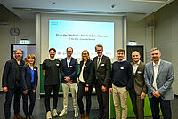 Mehr als 100 Teilnehmende beim KI-Symposium: Interdisziplinärer Austausch zu Zukunftsperspektiven der Medizin Gaben in Vorträgen wichtige Impulse über AI in der Medizin: (v.l. Dr. Rainer Borgstedt, Tanja Kirchner, Friedrich Schwarz, Dr. med. Jan Moritz Middeke, Jun.-Prof. Dr. med. Carolin Schneider, Thorsten Kaatze, Max Schüler, Prof. Dr. Florian Weißinger, Dr. Enver Aydilek